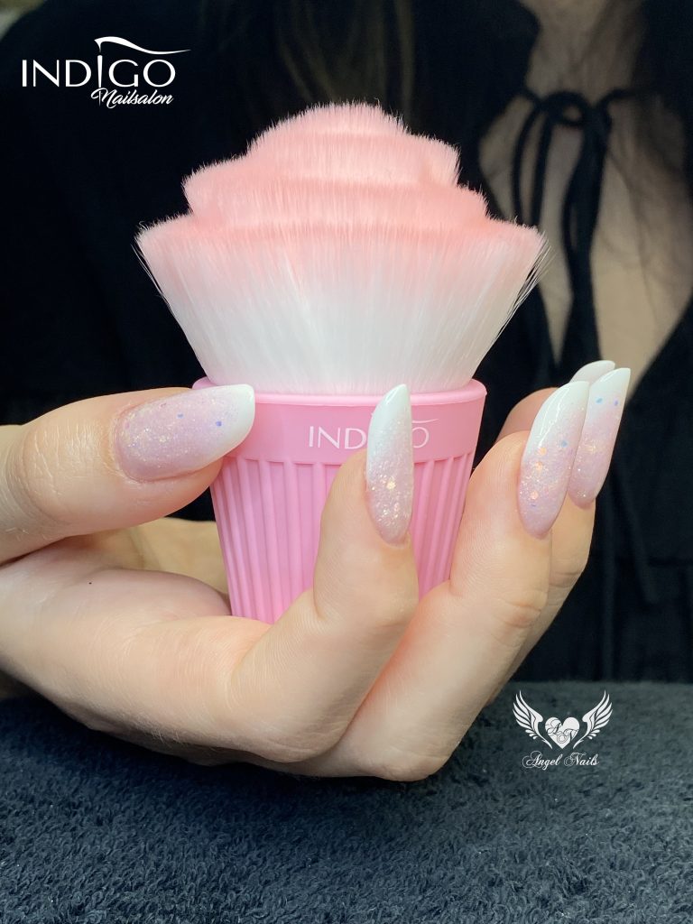 princess babyboomer nails